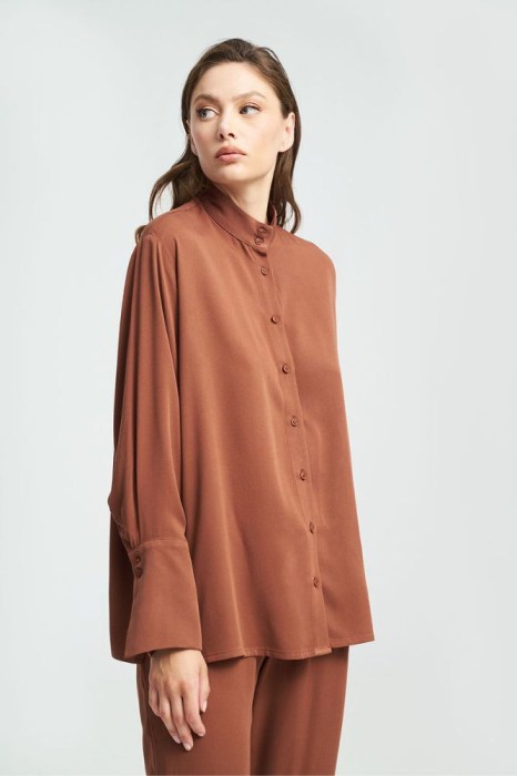 SH25-26-302BROWN