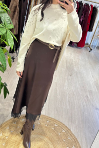 Πλεκτό πουλόβερ σε χαλαρή γραμμή με διακοσμητικά τρουκς